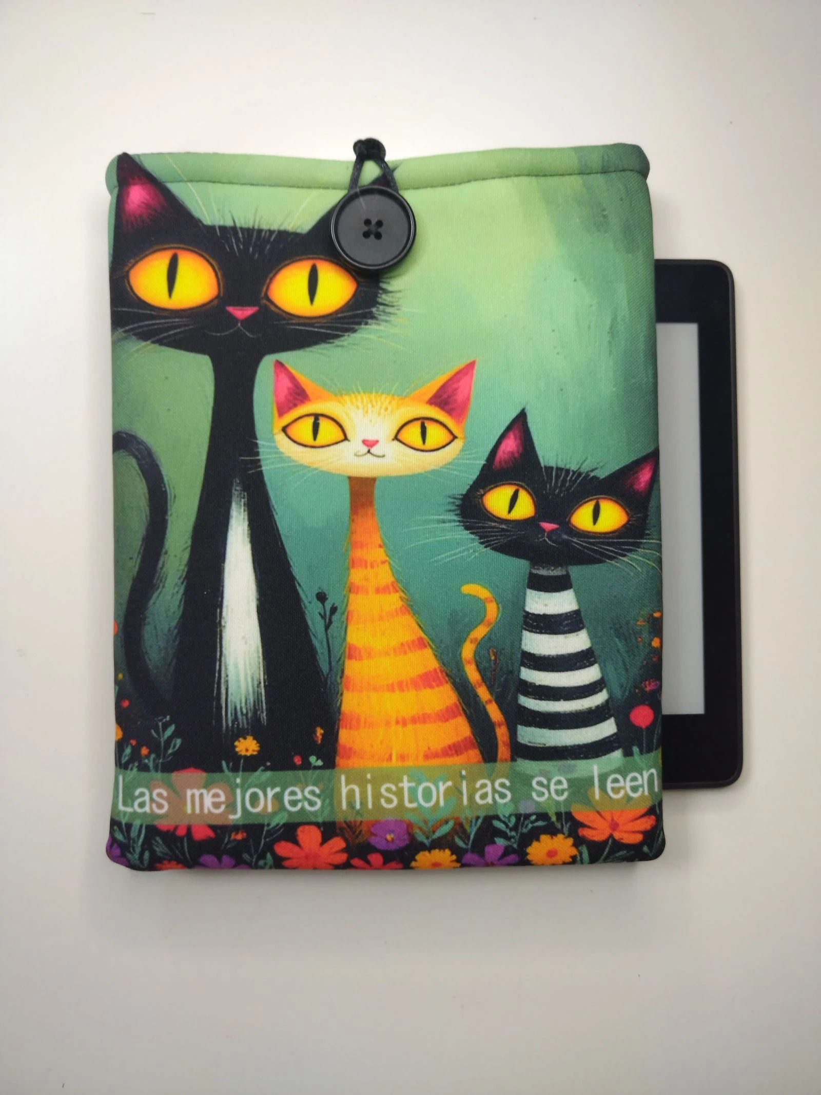 Funda acolchada para ebook - Gatos  y frase - Hecho a mano.